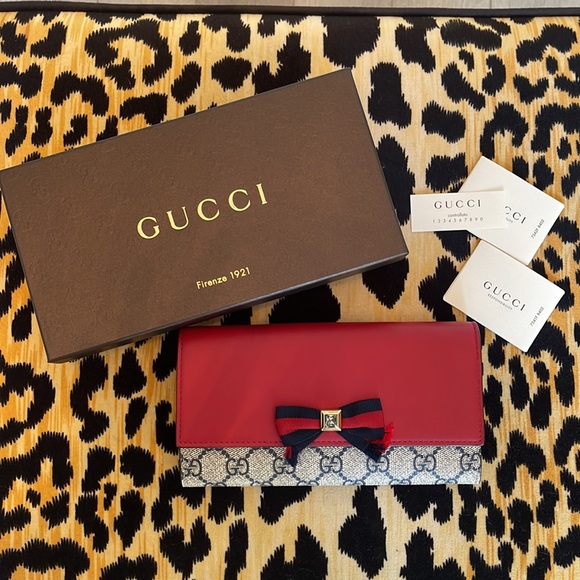 Gucci Wallet - Picture 8 of 10